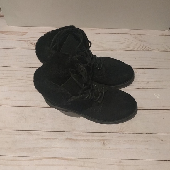 🍀Faux leather boots by Wild diva 🌺🌺 - Picture 2 of 8